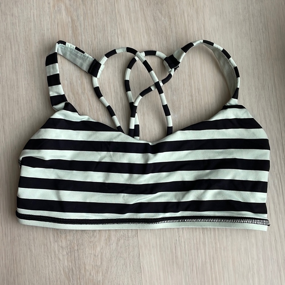 Lululemon free to be bra light support